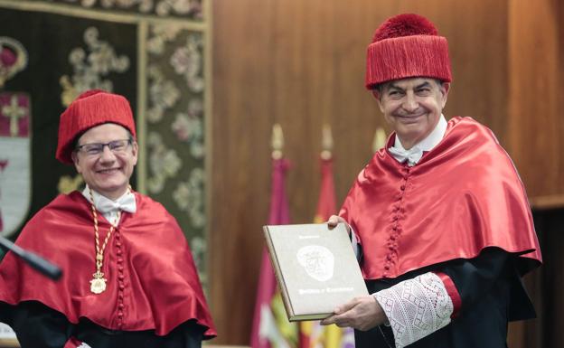 Zapatero, doctor 'honoris causa' de la Universidad de León