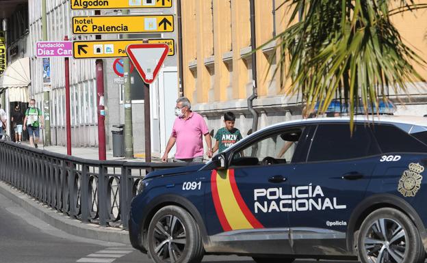 Un conductor ebrio circula en dirección contraria por la calle La Puebla de Palencia