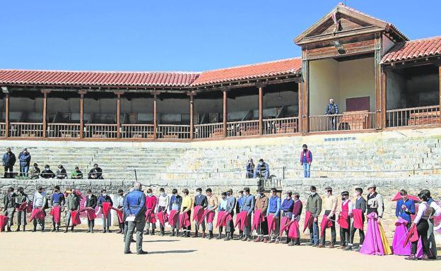 Cultura da voz a la tauromaquia ante el nuevo reglamento