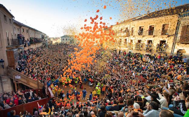 Un multitudinario 'Campanazo' abre el Carnaval del Toro de Ciudad Rodrigo