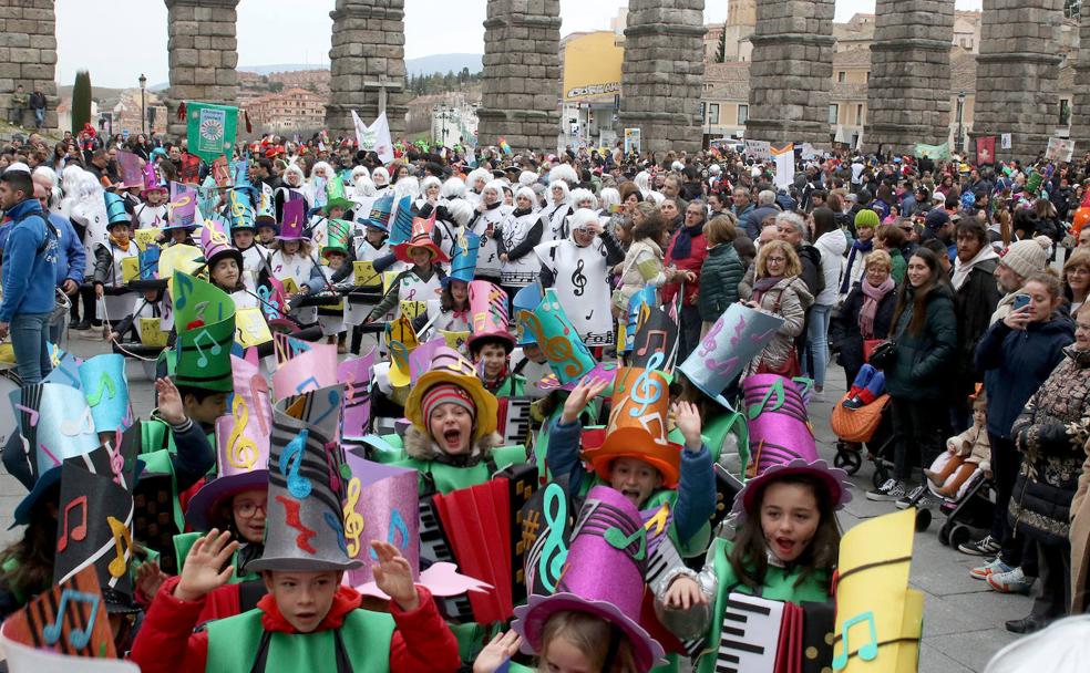 El Carnaval bendice el universo ilimitado de los niños