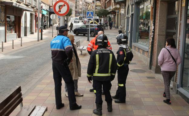 Las familias 'exiliadas' por el vertido de gasoil siguen fuera un mes después