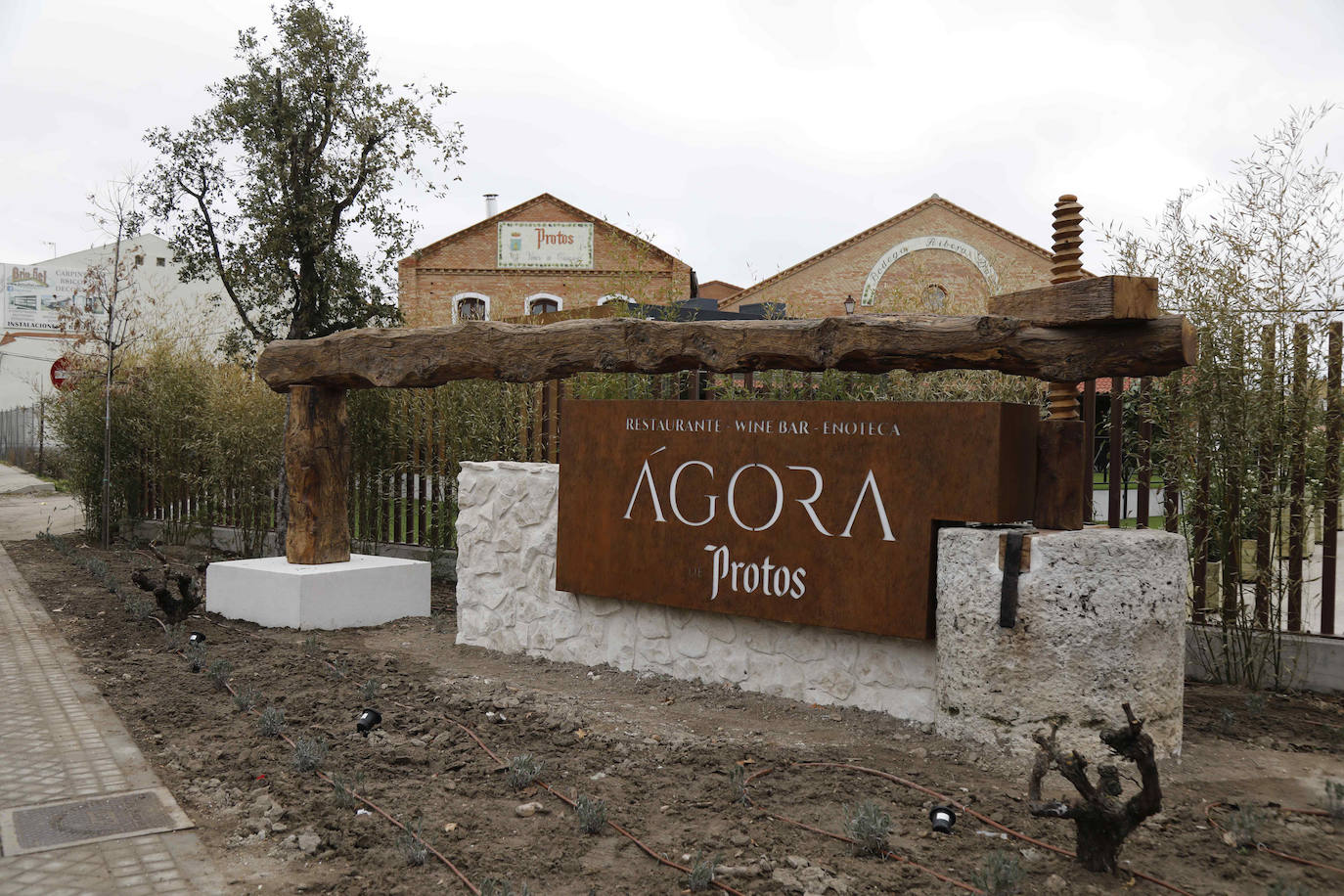 La apertura del primer proyecto gastronómico de Bodegas Protos, en imágenes