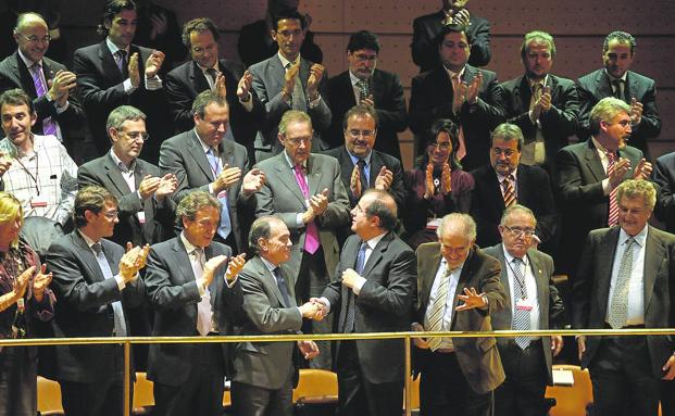 Más autogobierno, pero misma lealtad