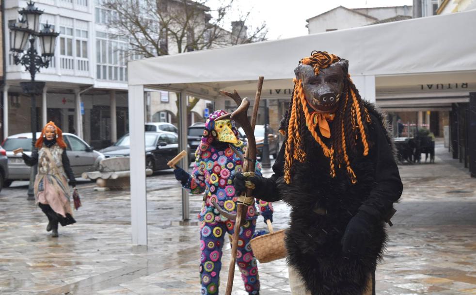 Los mascaritos y zamarrones de Aguilar de Campoo queman a Putin