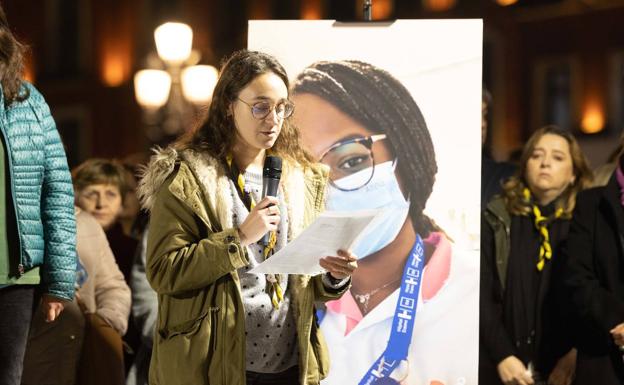153 puñaladas para quebrar a Teresa, una estrella resplandeciente