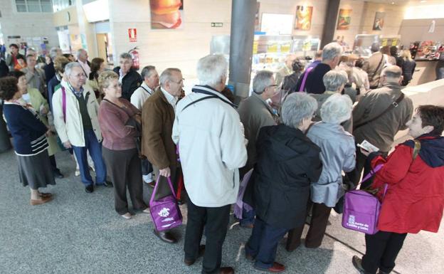 La Junta sortea hoy los viajes del Club de los 60