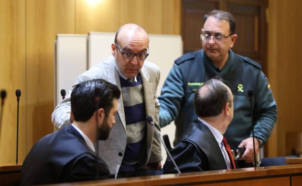 Condenado a 20 años de cárcel el inspector de Hacienda que asesinó a su mujer