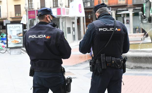 Detenido tras ser pillado por el dueño cuando intentaba robar en una furgoneta