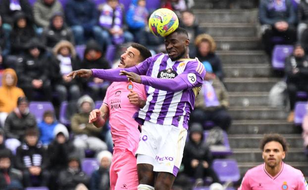 Hongla aporta consistencia al centro del campo del Real Valladolid