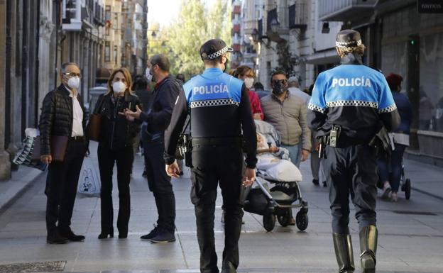 Viene para ingresar en un centro de desintoxicación y roba a su madre el coche y las tarjetas