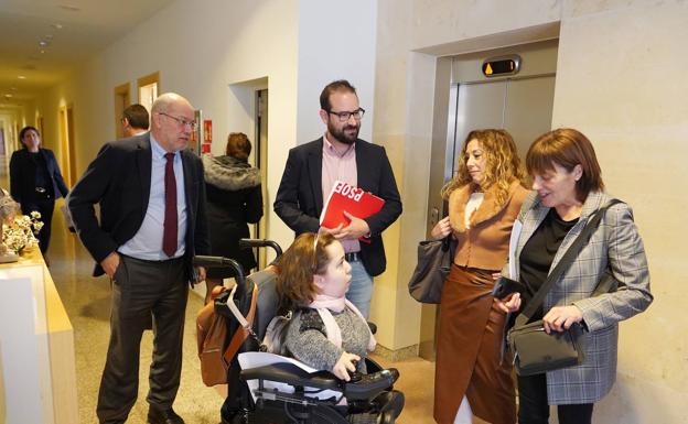 Rechazada la petición de sanción a García-Gallardo por llamar «imbécil» a Igea