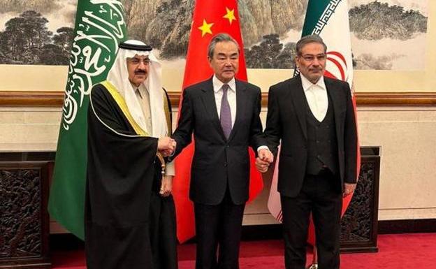 China auspicia un histórico acuerdo para que Irán y Arabia Saudí restablezcan relaciones