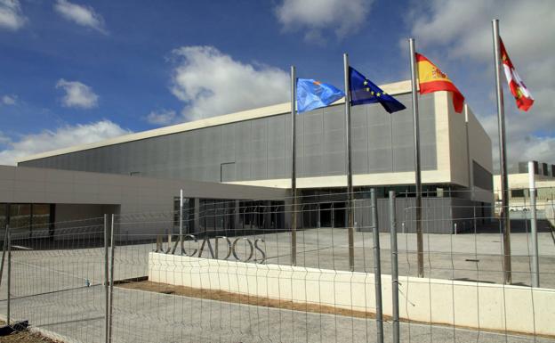 La abogacía augura un traslado «lento» al nuevo Palacio de Justicia