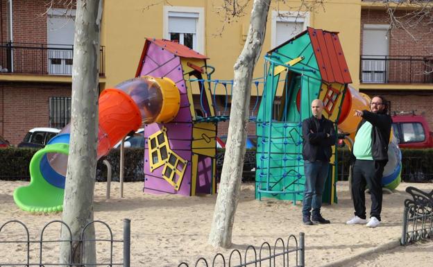 Finalizan las obras de renovación del área de juegos infantil de las Delicias