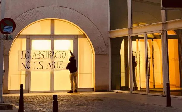 Ataque neonazi al Museo de Arte Contemporáneo Esteban Vicente