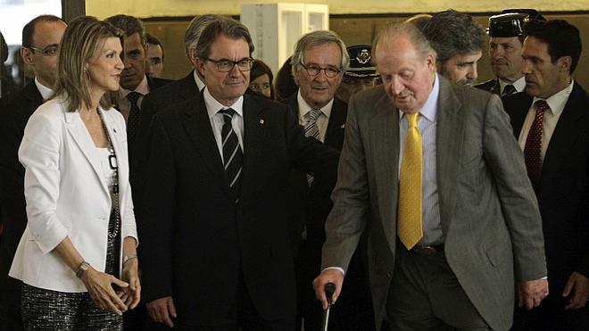 Artur Mas: «Habrá cambio de Rey, pero el proceso catalán continúa»