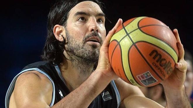 Luis Scola, al servicio de Argentina