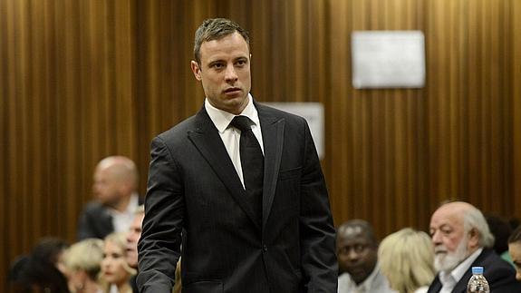 Pistorius, condenado a una pena de cinco años, ya está en prisión