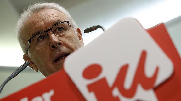 Cayo Lara pide a Podemos que aclare si quiere converger y no «maree la perdiz»