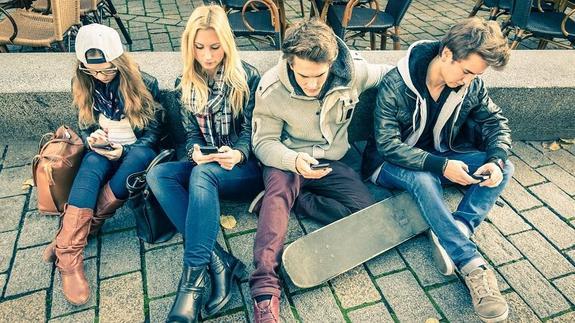 Un 20% de adolescentes reconoce haber tenido problemas en la red