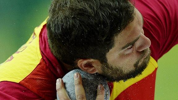 Vivas se queda de piedra