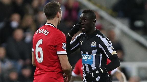 Seis partidos de sanción por escupirse