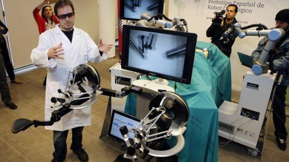 Broca, el primer robot quirúrgico español