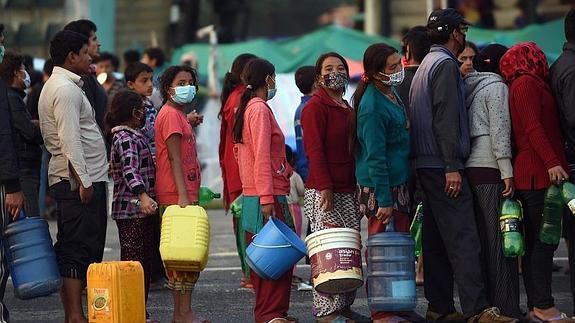 Line se solidariza con Nepal