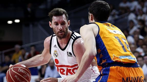 Nocioni y Rudy rompen al Valencia y el Real Madrid se anota el 1-0