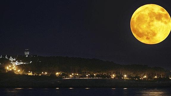 Una empresa nipona busca ser pionera en exploración minera de la Luna