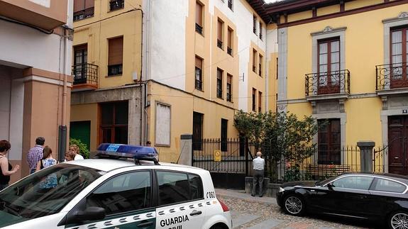 Agrede a una anciana que cuidaba, mata a su mujer y luego se suicida en Pravia
