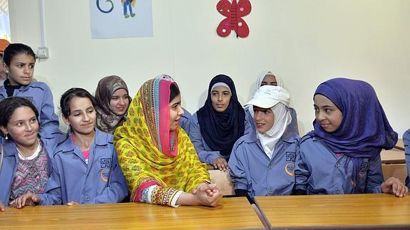 Malala celebra su mayoría de edad abriendo una escuela para niñas en Líbano