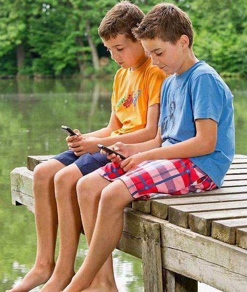 Cuatro de cada diez niños españoles tiene un dispositivo informático propio