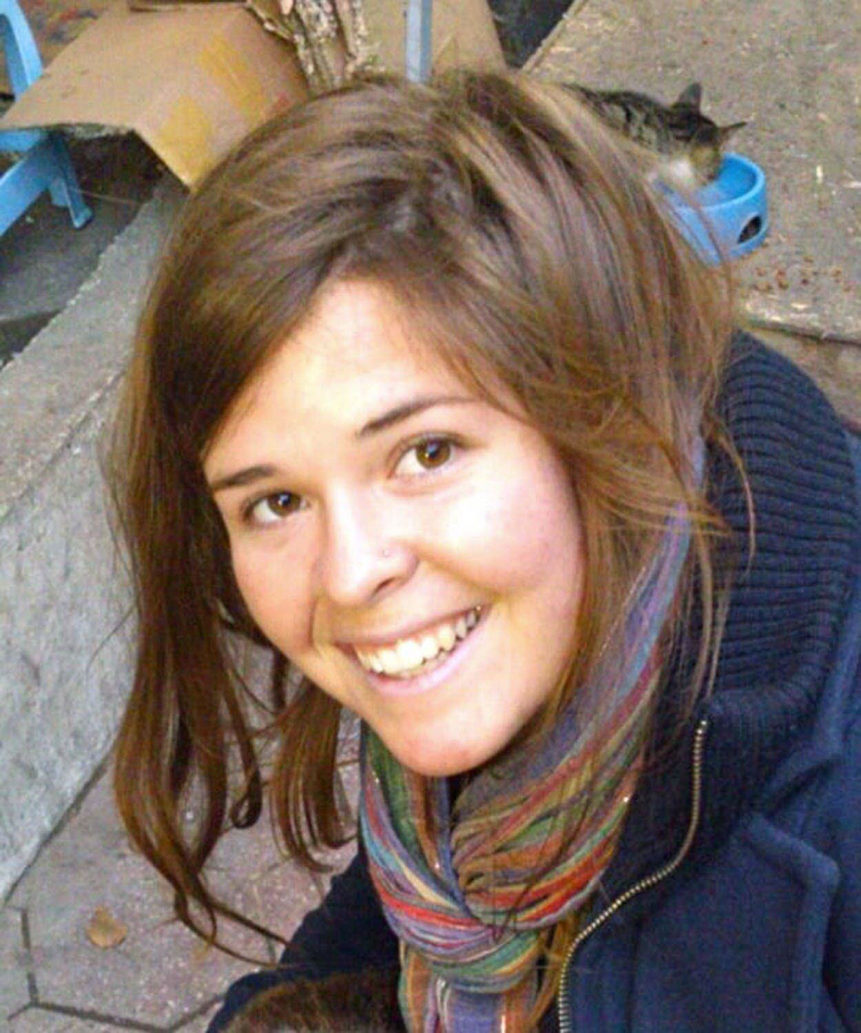 El líder del EI violó varias veces a la cooperante estadounidense Kayla Mueller