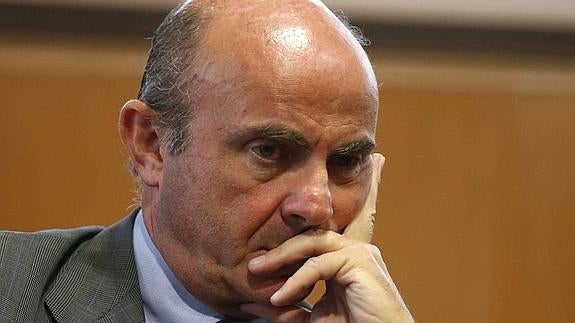 De Guindos: «Hace tiempo que no hablo con Rato»