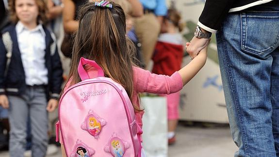 Uno de cada tres españoles elegirá internet para la vuelta al cole