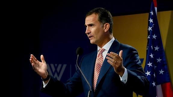 Felipe VI pide a los inversores confianza en España y anima a recuperar talentos