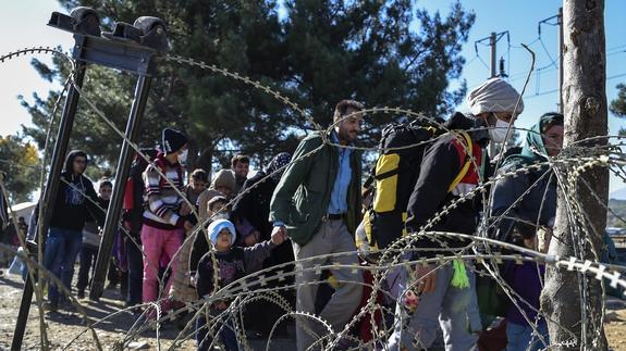 Los críticos con los refugiados endurecen el tono tras los atentados de París