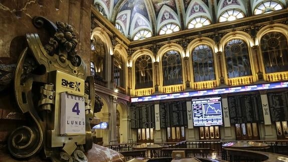 La Bolsa inicia un 2016 convulso con una caída del 2,4% tras el desplome de China