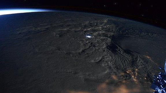 Así se ve Ia tormenta Jonas desde la Estación Espacial