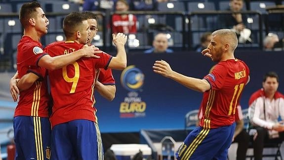 España debuta en el Europeo con victoria ante Hungría