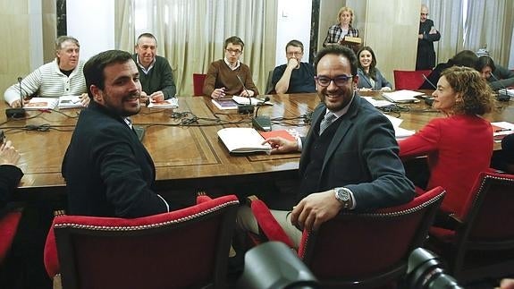 [Image: errejon-hernando-reunion--575x323.jpg]