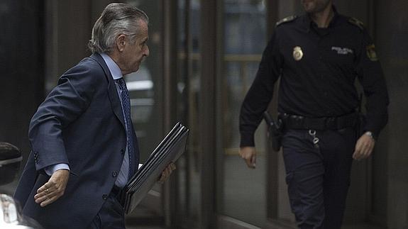 Blesa alega que las 'tarjetas black' existían ya en Caja Madrid