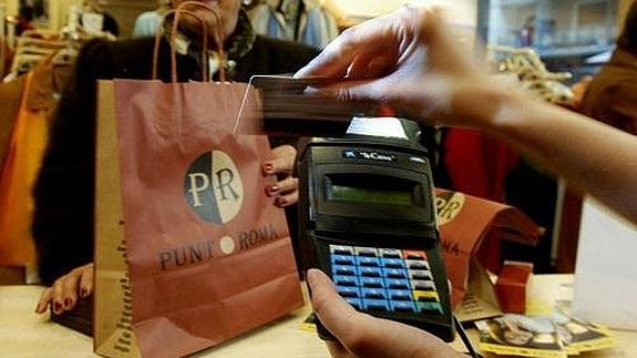 El pago por móvil sigue sin convencer a los españoles