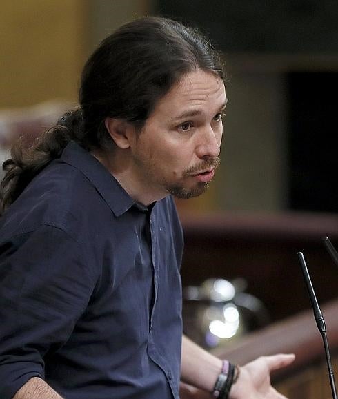 Iglesias y Rivera se atizan en el pleno del Congreso en vísperas de su cita con el PSOE