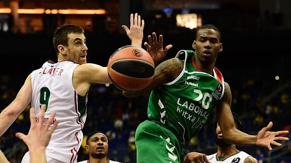 El Baskonia pierde ante el Lokomotiv y acaba cuarto de Europa