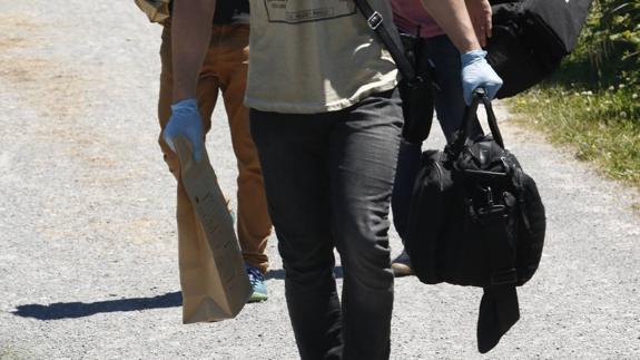 El descuartizador de la mujer de Vitoria hizo tres viajes a pie con partes del cuerpo en una maleta