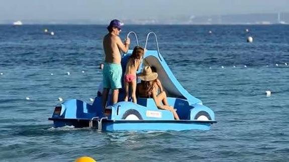 Alessandra Ambrosio luce tipazo en Ibiza