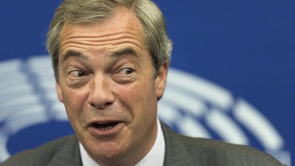 Farage echará de menos ser el «villano» en el «teatro» del Parlamento Europeo